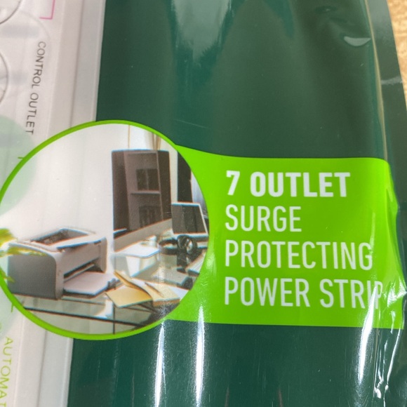 Greenlite  Tier 1 Advanced Power Strip Factory Sealed New Idea for PC and TV - Picture 2 of 6